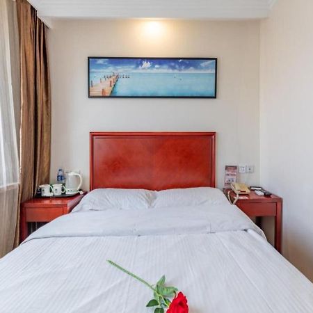 Greentree Inn Liaoning Dalian Development Zone Jinma Road Pedestrian Street Express Hotel Dış mekan fotoğraf